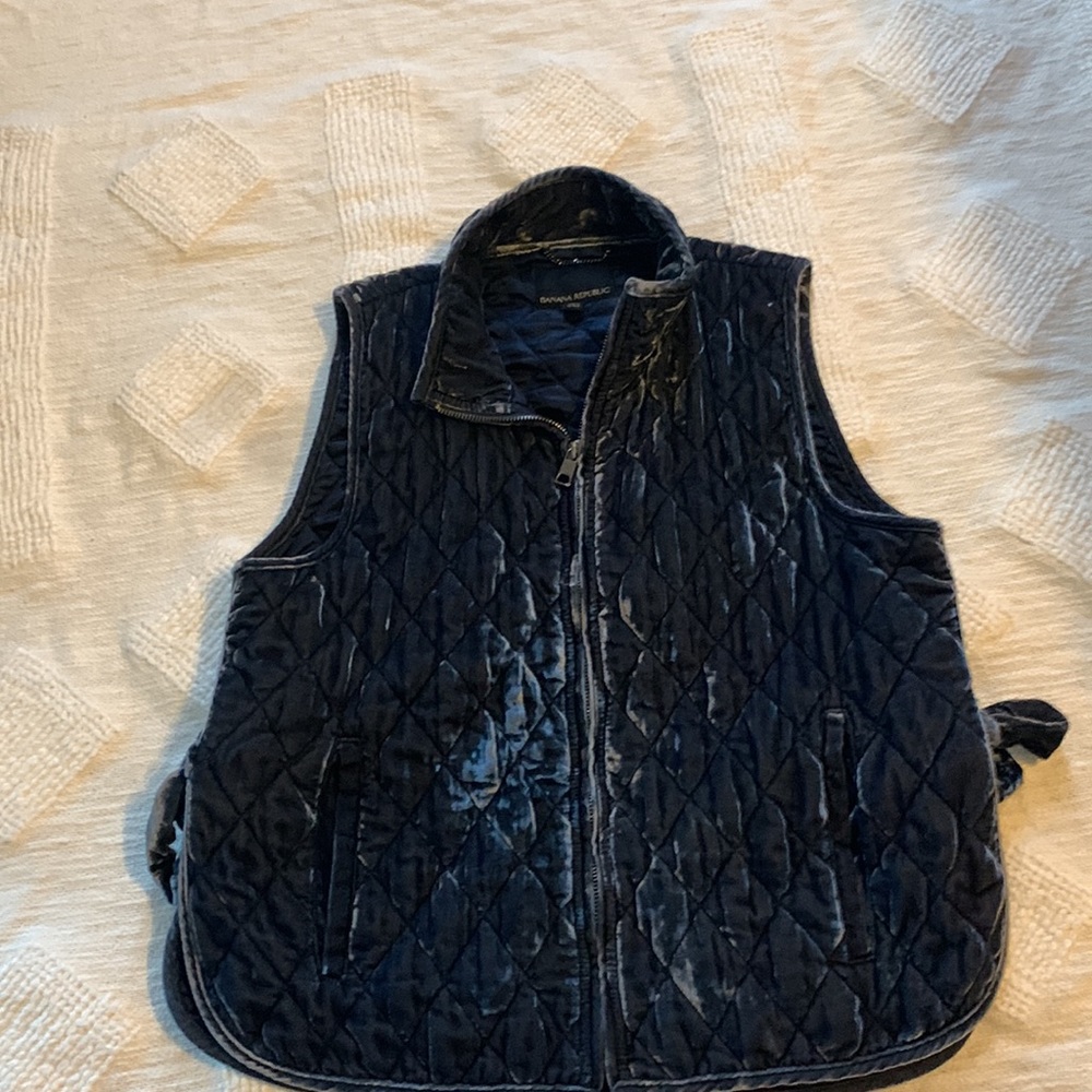 Banana Republic vest size Medium